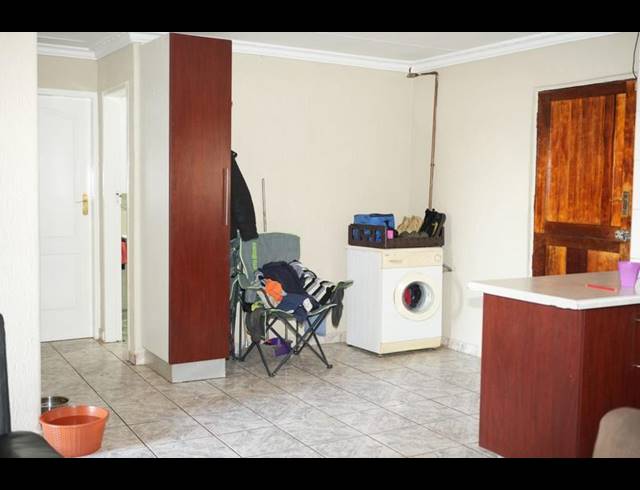 3 BEDROOM HOUSE FOR SALE IN DAWN PARK